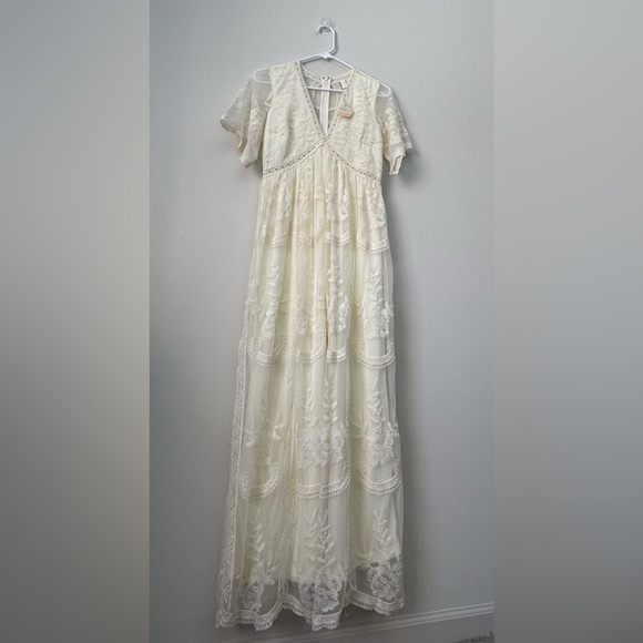 PinkBlush Maternity Cream Lace Mesh Overlay Maxi Dress, new with tag, Size S - Picture 4 of 10